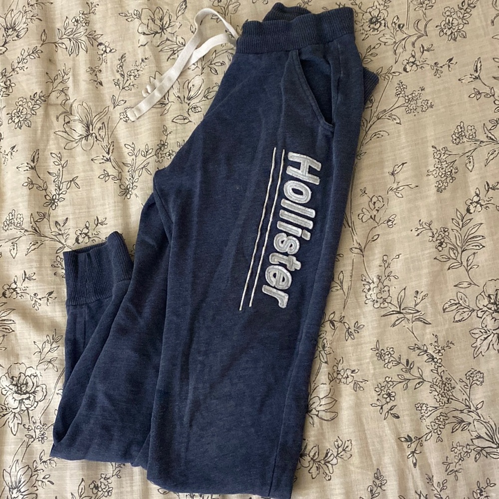 Hollister XS joggers women